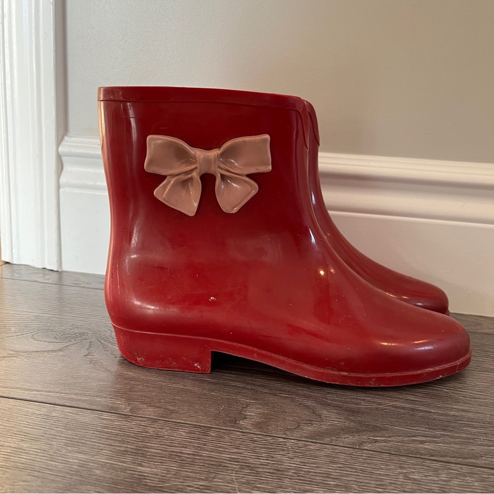 Short Red Rain Boots with Bow & pointed toe | Size 6 🎀